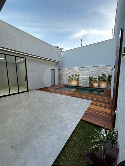 Foto REO1098444