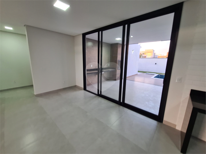 Foto REO1098460