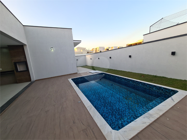 Foto REO1098460