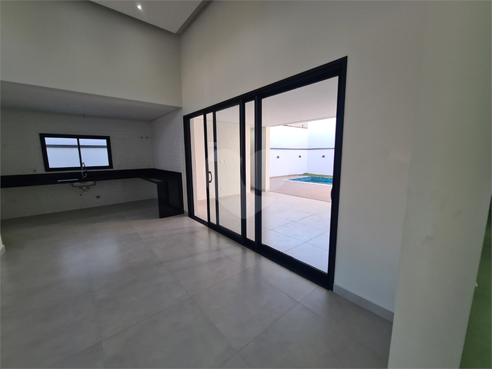 Foto REO1098464