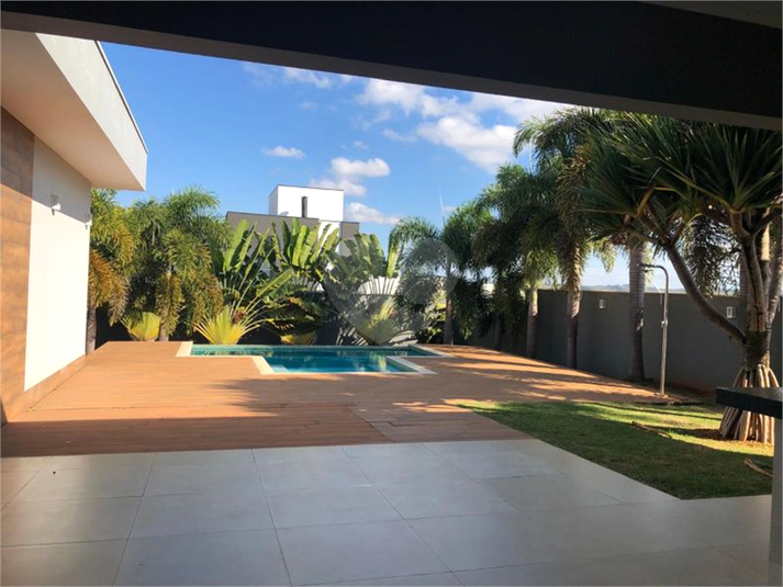 Foto REO1098468