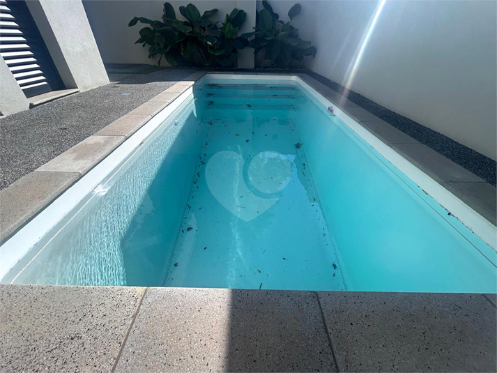 Foto REO1098539