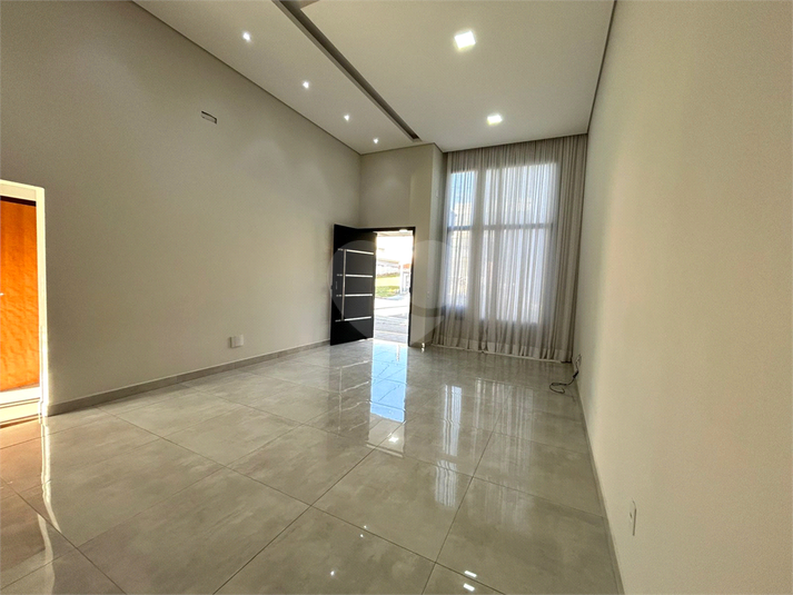 Foto REO1098561