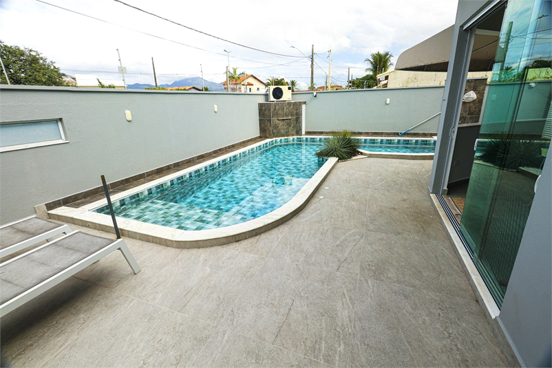 Foto REO1098587
