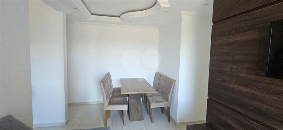 painel de tv com tv 32" samsung