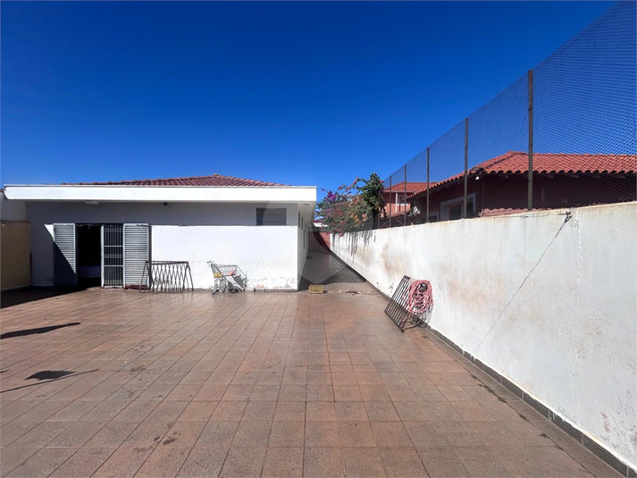 Foto REO1098600
