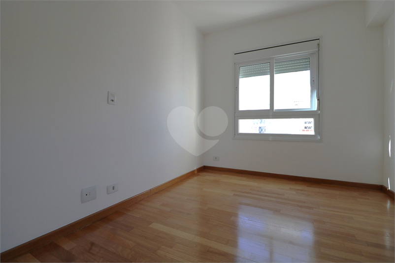 Foto REO1098607