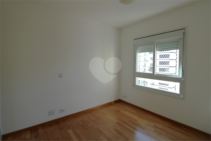 Foto REO1098607