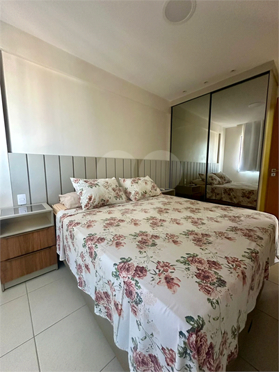 Foto REO1098637