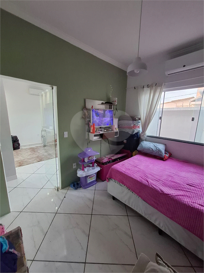 Foto REO1098640
