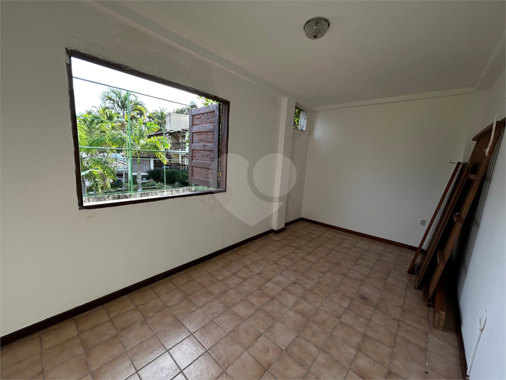 Foto REO1098646