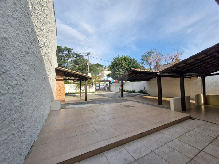 Foto REO1098683