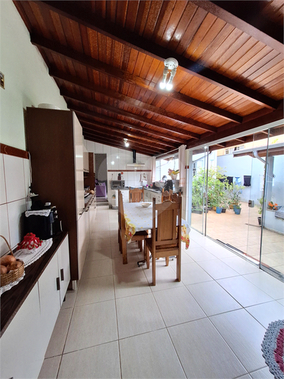 Foto REO1098751