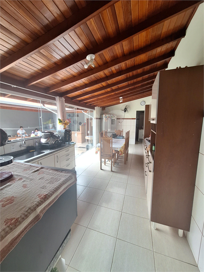 Foto REO1098751