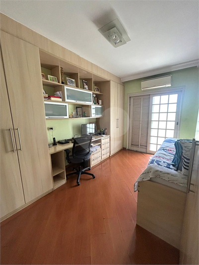 Foto REO1098795