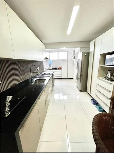 Foto REO1098800