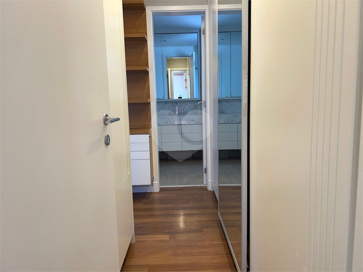 Foto REO1098817