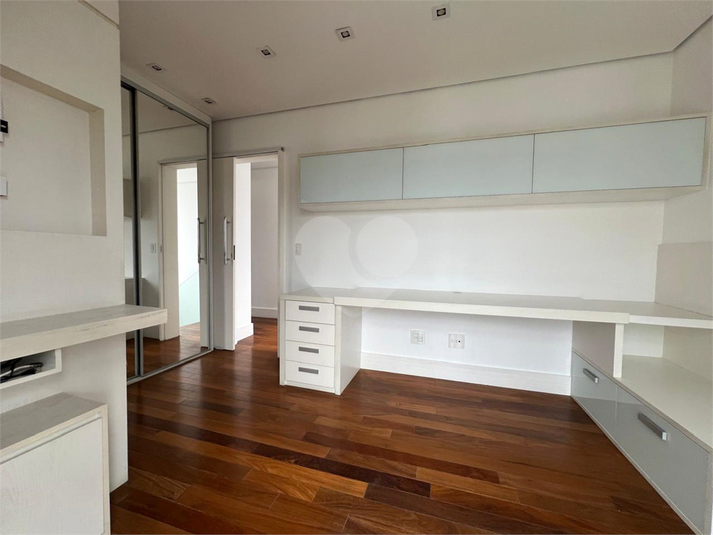 Foto REO1098831