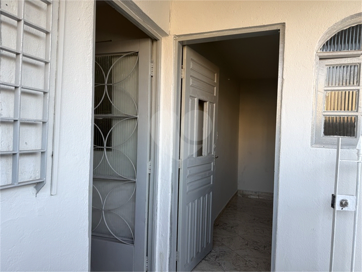 1º quarto com porta individual