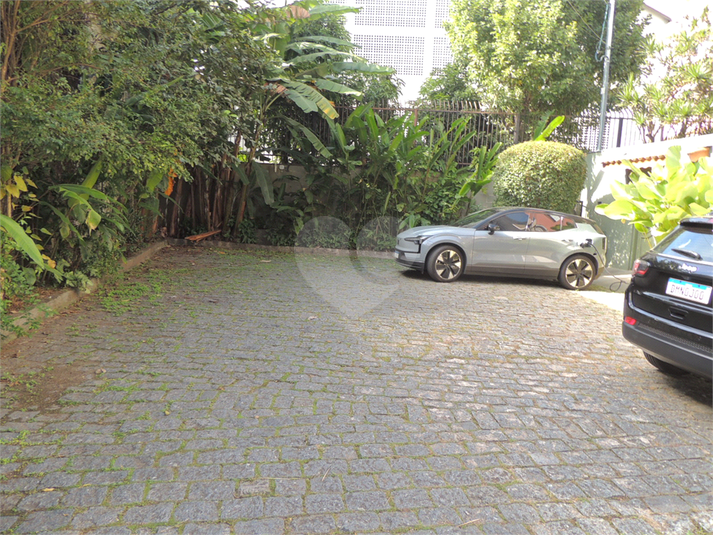 Foto REO1098906
