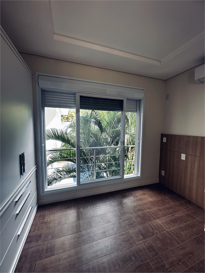 Foto REO1098938