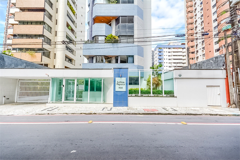 Foto REO1098952