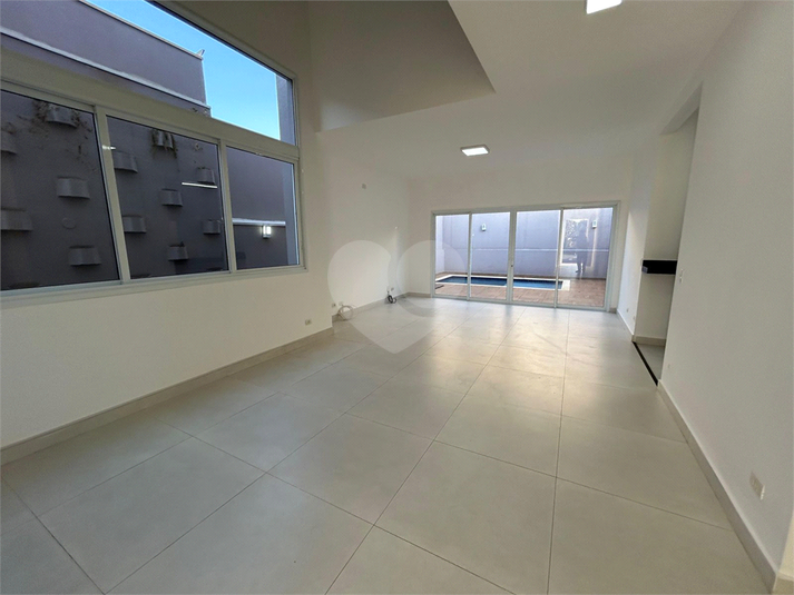 Foto REO1098967