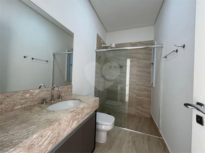 Foto REO1098967
