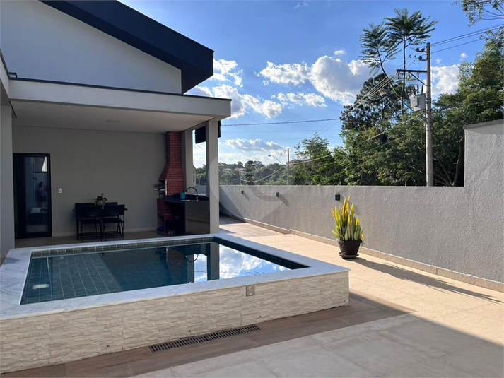 Foto REO1098969