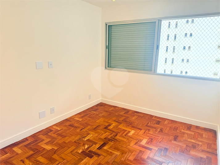 Foto REO1099063