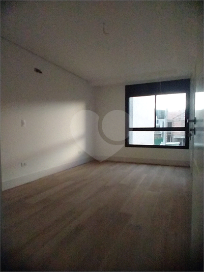 Foto REO1099073