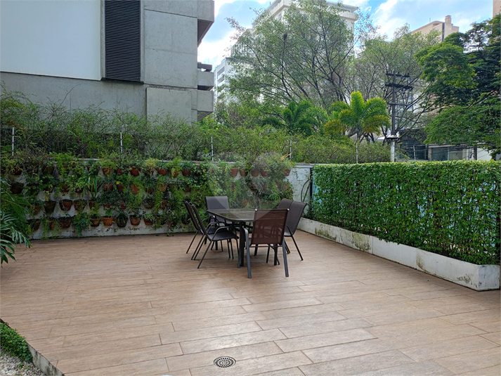 Foto REO1099140