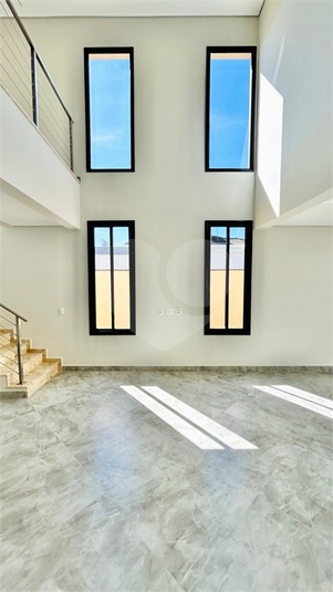 Foto REO1099167