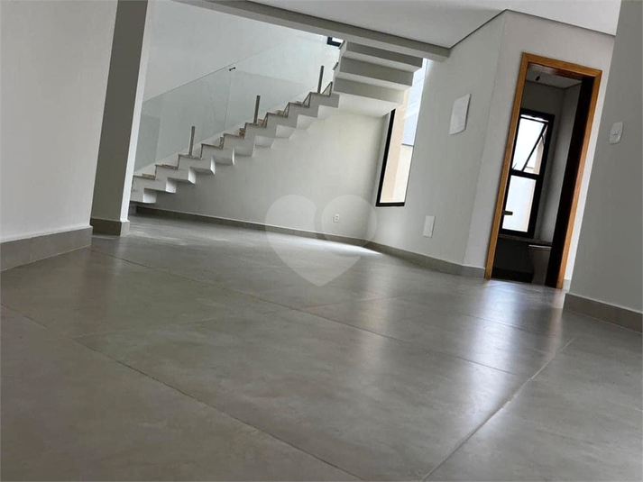 Foto REO1099215