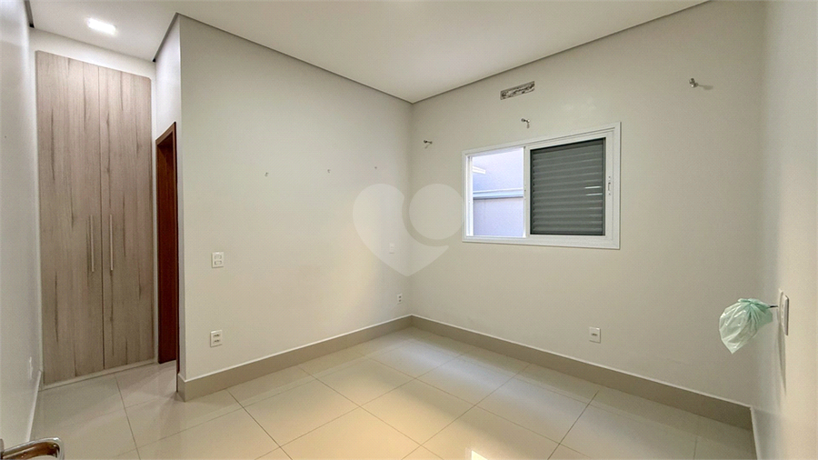 Foto REO1099237