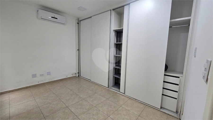 Foto REO1099266