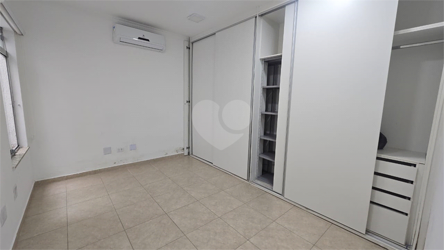 Foto REO1099266