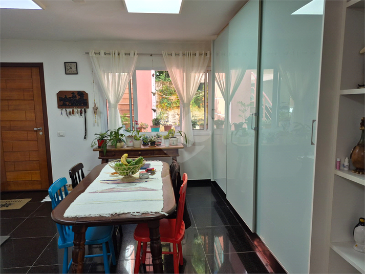 Foto REO1099380