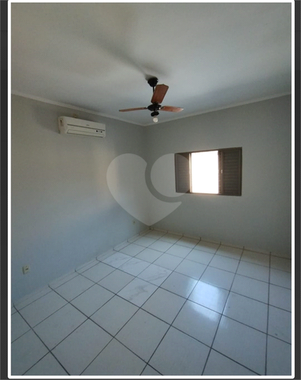Foto REO1099381