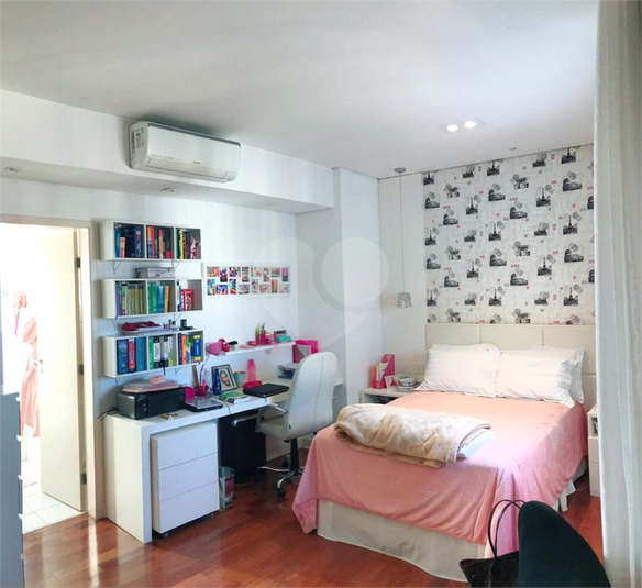 Foto REO1099438