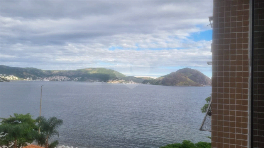 Foto REO1099510