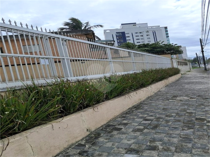 Foto REO1099515