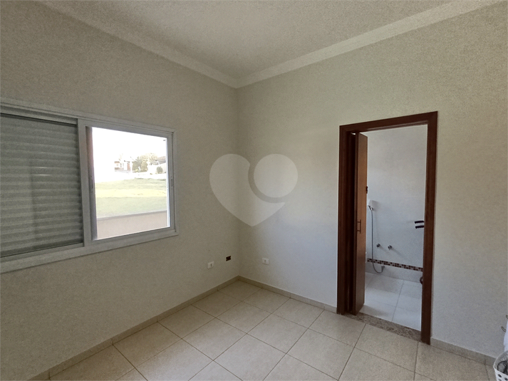 Foto REO1099774