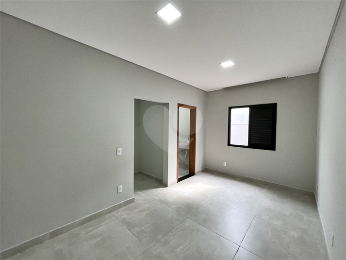 Foto REO1099780