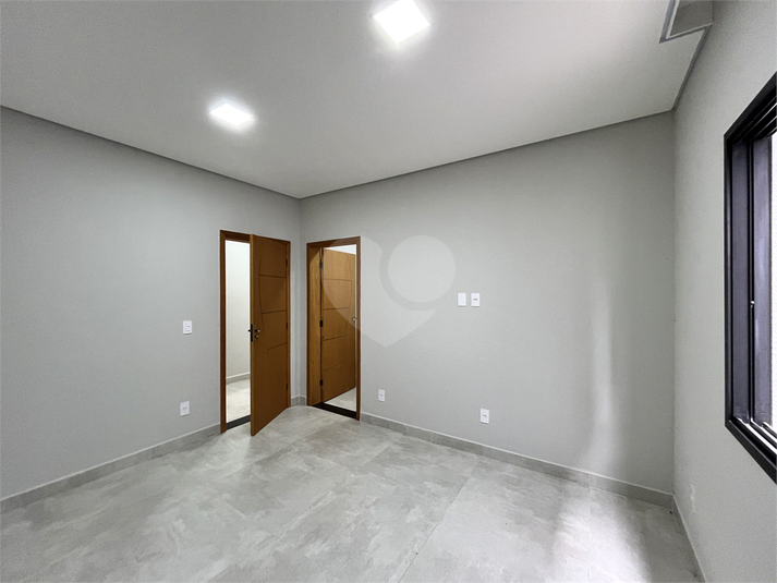 Foto REO1099780