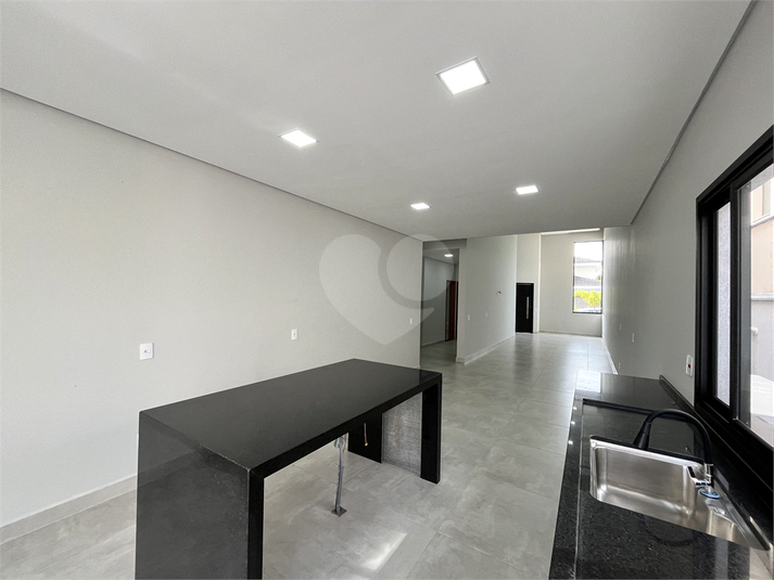 Foto REO1099780