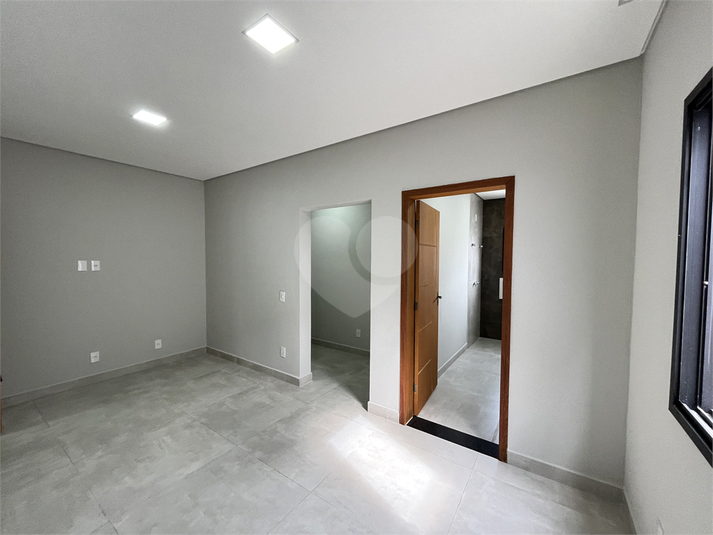 Foto REO1099780