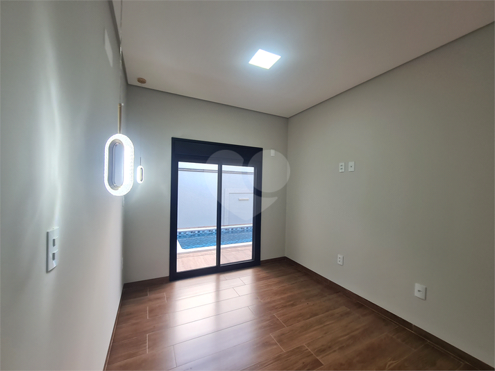 Foto REO1099831