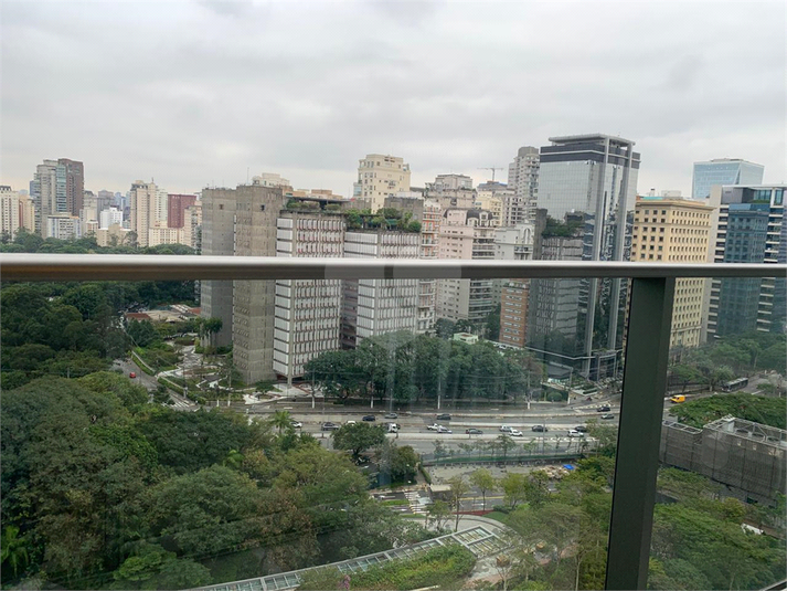Foto REO1100088