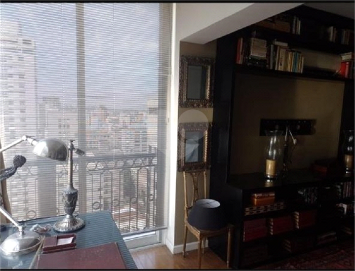 Foto REO1100107